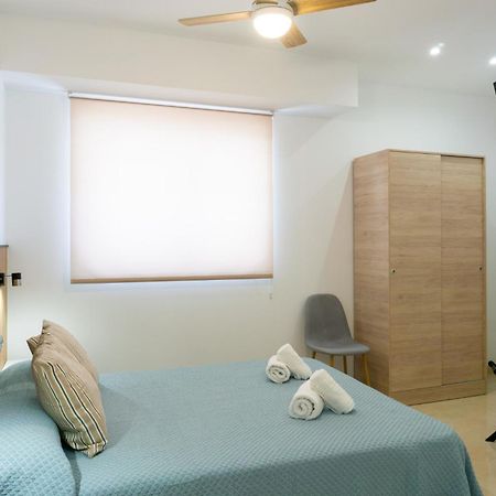 New Style Apartment Малага Екстериор снимка