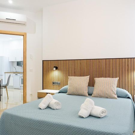 New Style Apartment Малага Екстериор снимка